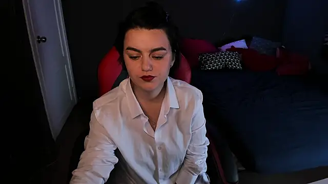 Sofia Fisher online show from 12/18/25, 07:46