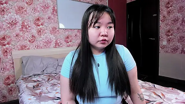 hungrybunny333 online show from 01/12/26, 03:57