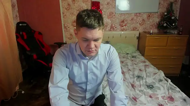 hungrybunny333 online show from 12/23/25, 08:02