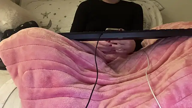 ijustturned18today online show from 02/07/26, 07:55