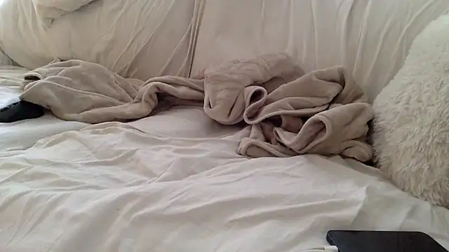 ijustturned18today online show from 03/12/26, 11:14