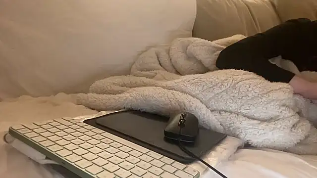 ijustturned18today online show from 01/16/26, 08:57