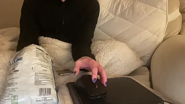 ijustturned18today online show from 01/13/26, 05:17