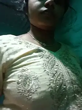 Snapshot of Cuple_masti72 chatting on 06/18/26, 02:00 Cuple masti72 online show from 06/18/26, 02:00