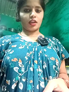 Snapshot of Cuple_masti72 chatting on 07/01/26, 03:51 Cuple masti72 online show from 07/01/26, 03:51