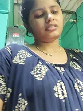 Snapshot of Cuple_masti72 chatting on 06/25/26, 04:43 Cuple masti72 online show from 06/25/26, 04:43