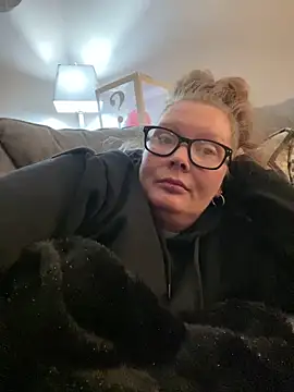 kissmyarch online show from 12/20/25, 12:35