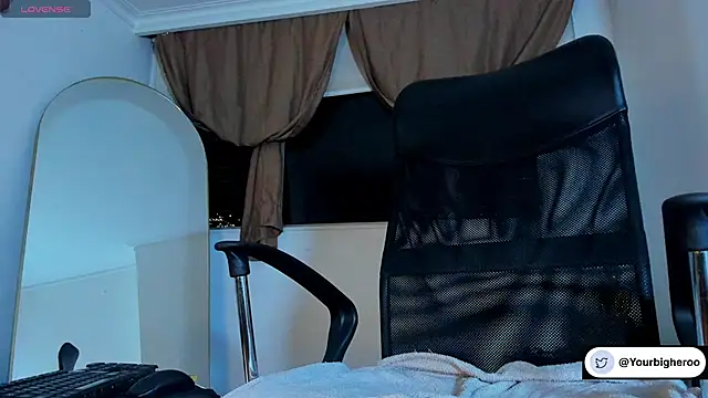  YOURHERO online show from 05/20/26, 04:09