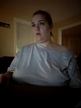 Snapshot of Aria423 chatting on 04/08/26, 02:13 Aria423 online show from 04/08/26, 02:13