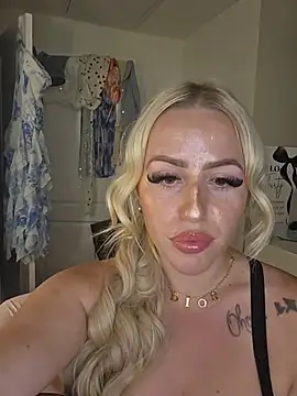 Bellareenaaa online show from 07/28/26, 08:23