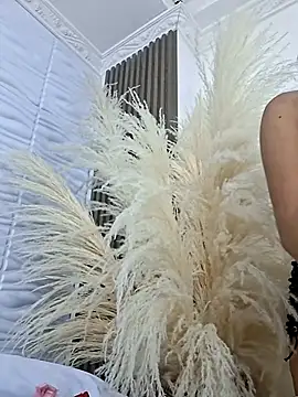 AriadnaLoren online show from 04/11/26, 04:09