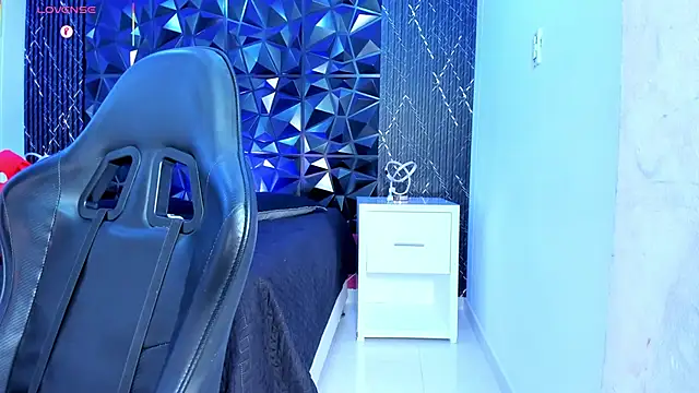 AriadnaLoren online show from 03/22/26, 04:16