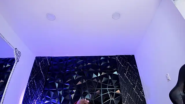 AriadnaLoren online show from 03/31/26, 04:58