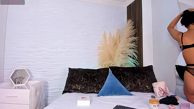 AriadnaLoren online show from 02/04/26, 03:56