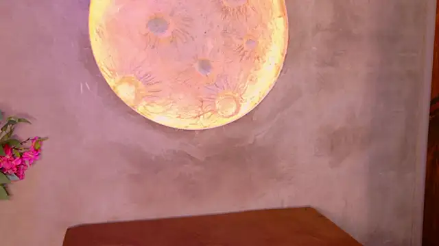 Shelly bat online show from 03/11/26, 10:15