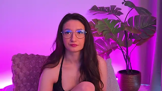 TheaMalekoo online show from 03/22/26, 07:54