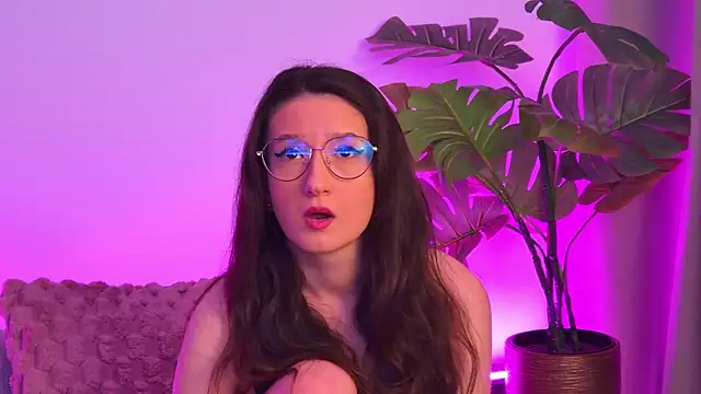 TheaMalekoo online show from 03/20/26, 07:42