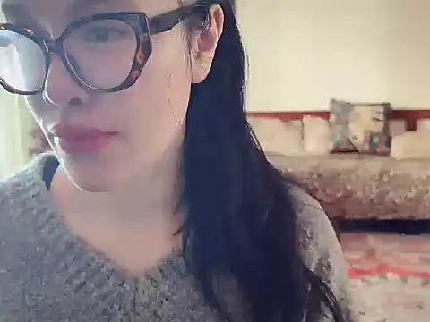 Snapshot of Aisha-AA chatting on 12/18/25, 07:35 Aisha-AA online show from 12/18/25, 07:35