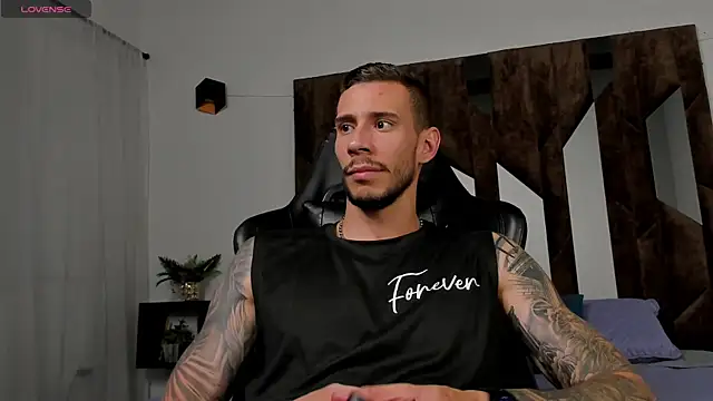 J king   online show from 04/17/26, 08:11