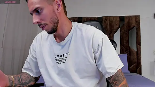 J king   online show from 04/14/26, 05:07