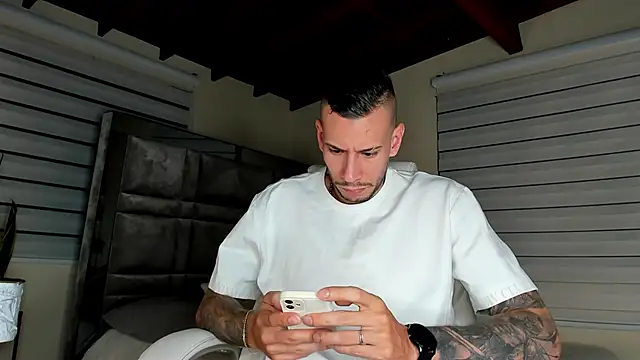 J king   online show from 05/24/26, 10:26