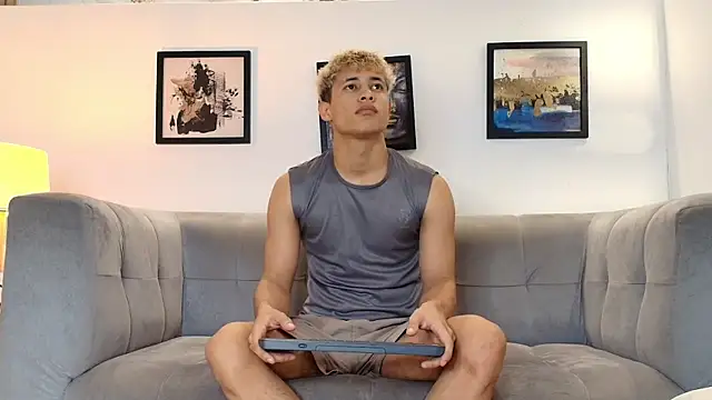 YOUNG GUYS1 online show from 04/24/26, 07:21