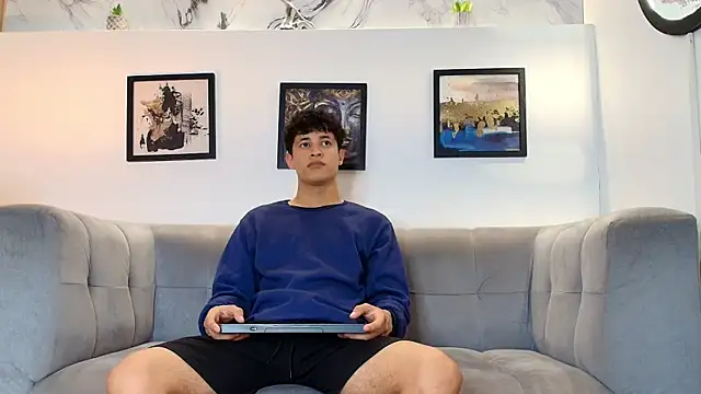 YOUNG GUYS1 online show from 05/05/26, 07:22
