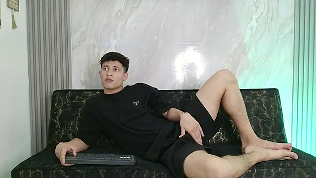 YOUNG GUYS1 online show from 05/16/26, 07:18