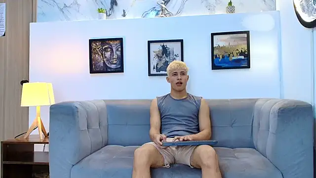 YOUNG GUYS1 online show from 03/21/26, 07:42