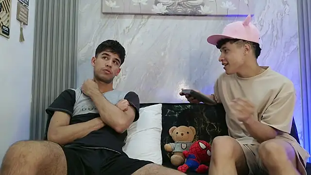 YOUNG GUYS1 online show from 05/14/26, 07:27
