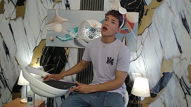 YOUNG GUYS1 online show from 02/15/26, 01:43