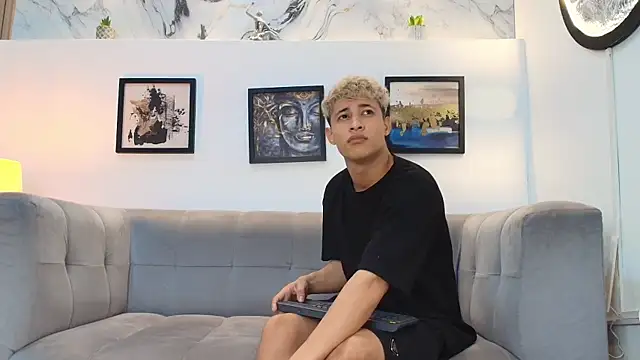 YOUNG GUYS1 online show from 04/19/26, 07:20