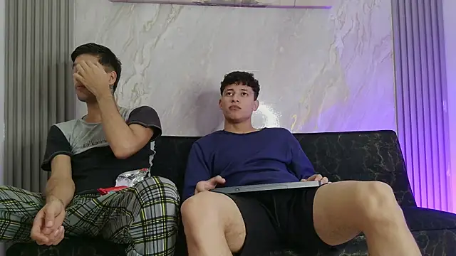YOUNG GUYS1 online show from 05/22/26, 07:28