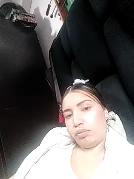 liliymike19 online show from 02/05/26, 09:32