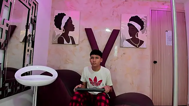 HORNY PRETTY online show from 12/21/25, 01:35