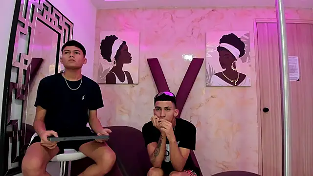 Snapshot of HORNY_PRETTY chatting on 12/16/25, 01:26 HORNY PRETTY online show from 12/16/25, 01:26