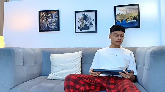 HORNY PRETTY online show from 04/07/26, 09:38