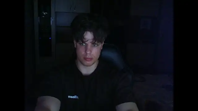 GymGuy0505 online show from 04/26/26, 09:23