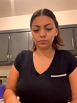 Snapshot of giny_sexii chatting on 12/16/25, 07:12 giny sexii online show from 12/16/25, 07:12