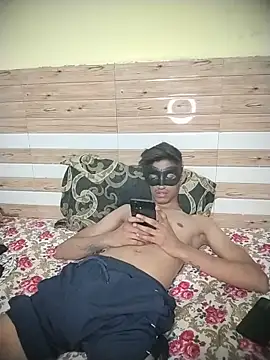 xoupleaura online show from 04/05/26, 05:47