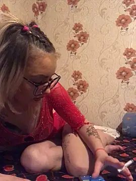 Snapshot of Barbika19 chatting on 12/18/25, 08:34 Barbika19 online show from 12/18/25, 08:34