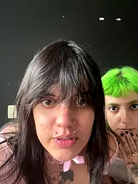 Snapshot of diezinha chatting on 12/17/25, 06:57 diezinha online show from 12/17/25, 06:57