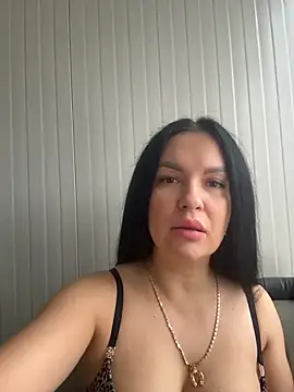 Snapshot of MeganBlueq chatting on 02/04/26, 09:37 MeganBlueq online show from 02/04/26, 09:37