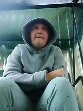 Snapshot of milfstress chatting on 09/20/25, 03:55 milfstress online show from 09/20/25, 03:55