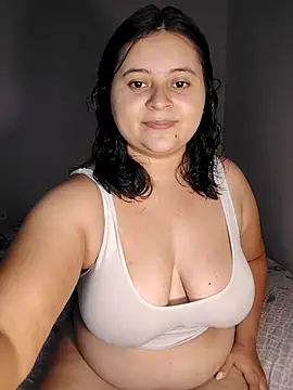 Snapshot of alexacurvy05 chatting on 01/15/26, 09:29 alexacurvy05 online show from 01/15/26, 09:29