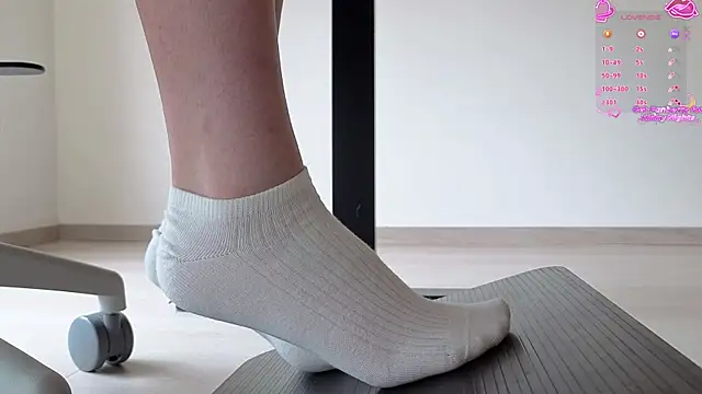 Feetbeth online show from 04/15/26, 04:22