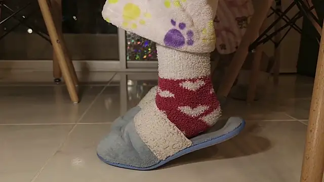 Snapshot of Feetbeth chatting on 07/05/26, 04:19 Feetbeth online show from 07/05/26, 04:19