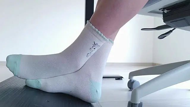 Snapshot of Feetbeth chatting on 06/22/26, 05:43 Feetbeth online show from 06/22/26, 05:43