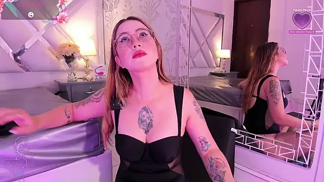 Annyhathatway online show from 04/03/26, 08:37