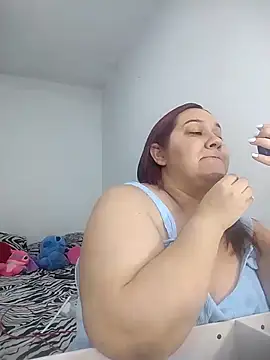 Snapshot of sharon_G chatting on 12/19/25, 01:31 sharon G online show from 12/19/25, 01:31